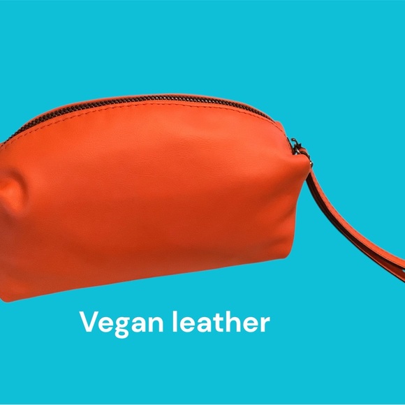 Wristlet Pouch, Chic orange wristlet pouch by Simply Vera. Ideal for daily use. - Picture 2 of 4